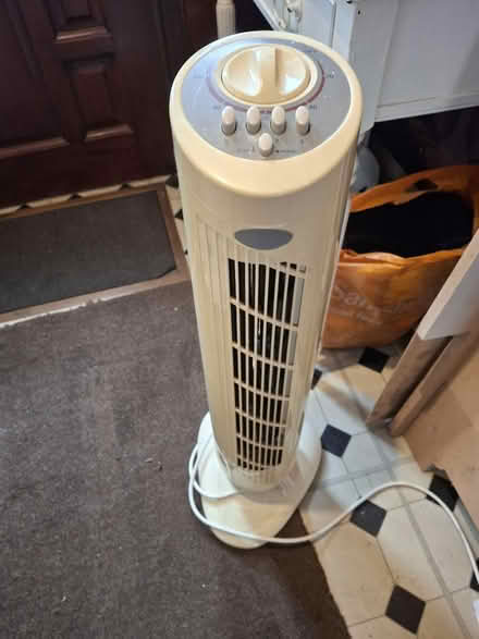 Photo of free Challenge Tower Fan (M32 Stretford) #1