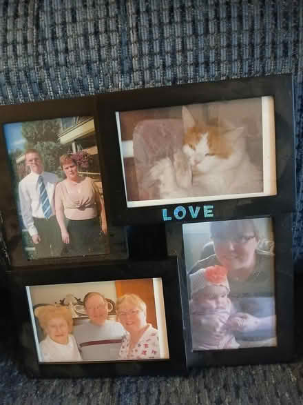 Photo of free Hanging picture frame (Meadowvale and 401 area) #1