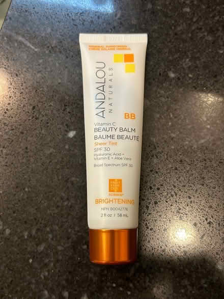 Photo of free Tinted mineral sunscreen (Ballard) #1