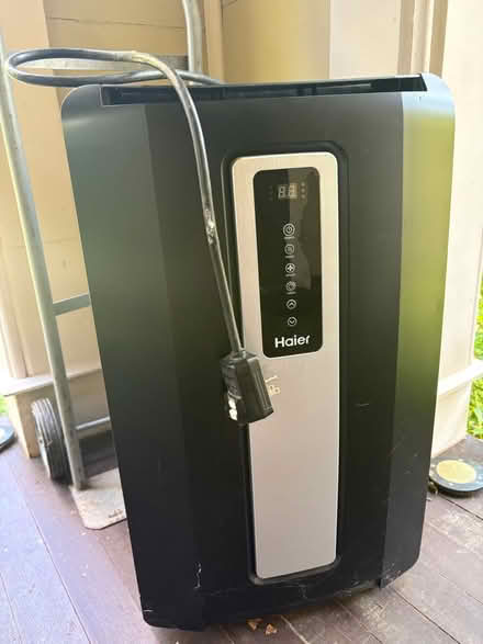 Photo of free Haier portable AC (Barrytown/Red Hook 12507) #1