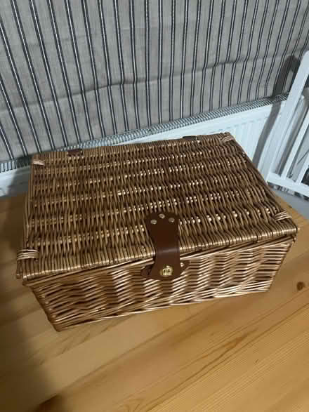 Photo of free Brown wicker hamper (Twickenham TW2) #1