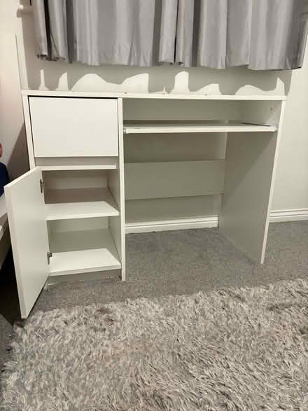 Photo of free White desk with storage and keyboard tray (Parson's Heath CO4) #2