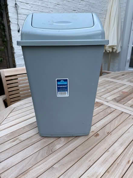 Photo of free Swing bin (Wimbledon Park SW19) #1