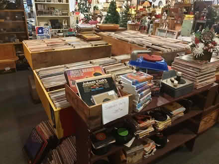 Photo of Old vinyl records, LPs, 45s, EP's (West End LA4) #1