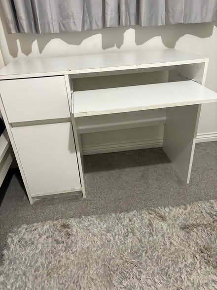 Photo of free White desk with storage and keyboard tray (Parson's Heath CO4) #3