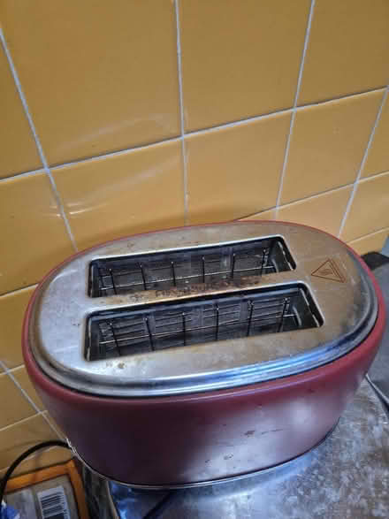 Photo of free Toaster (Stoke Newington N16) #1