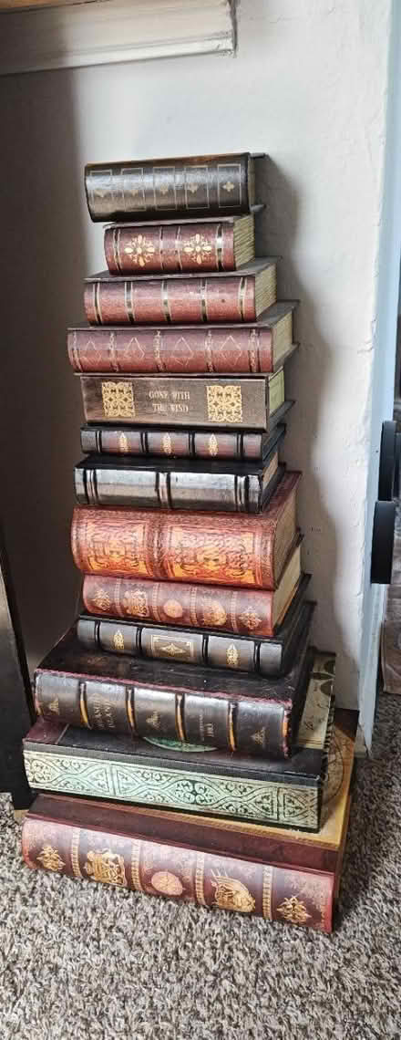 Photo of free False books (183/161) #1