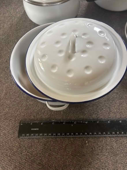 Photo of free Selection of used pan (LS17 moortown) #2