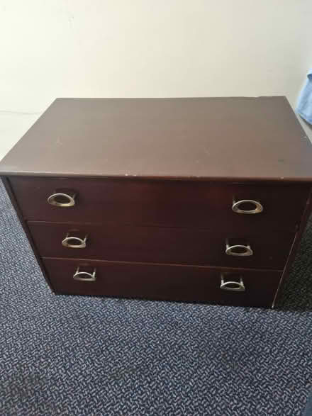 Photo of free Small chest of drawers (SE20) #3