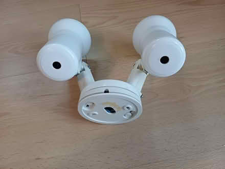 Photo of free 2-Way Ceiling Spotlights (SE16) #3