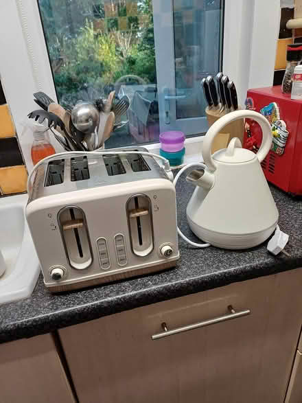 Photo of free Kettle and toaster set (Trewoon) #1
