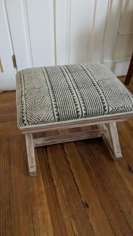 Photo of free Foot stool ottoman (Somerville, Spring Hill) #1