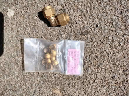Photo of free 10mm brass elbow and olives (Cowley OX4) #1
