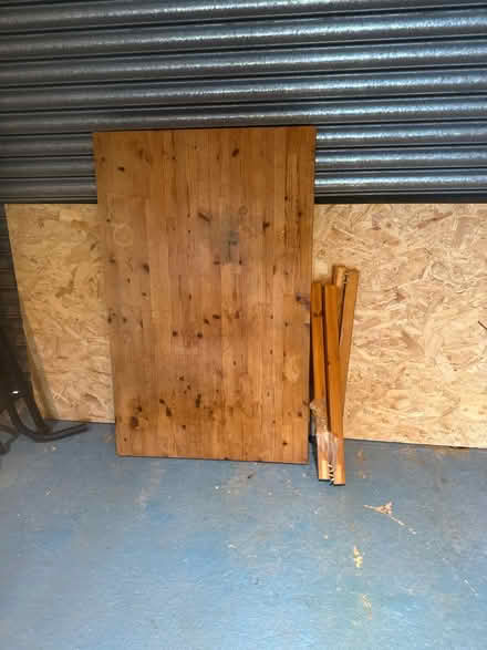 Photo of free IKEA desk (BS4) #1