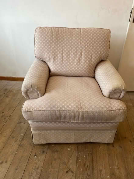 Photo of free Very Comfy Armchair (CT11) #1