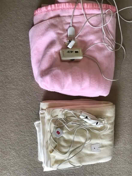 Photo of free 2 double electric blankets (Cheapside SL5) #1