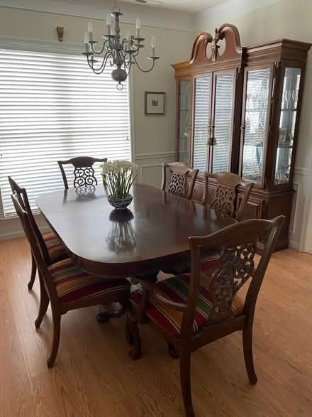 Photo of free Dining room set (Lewes, DE) #1