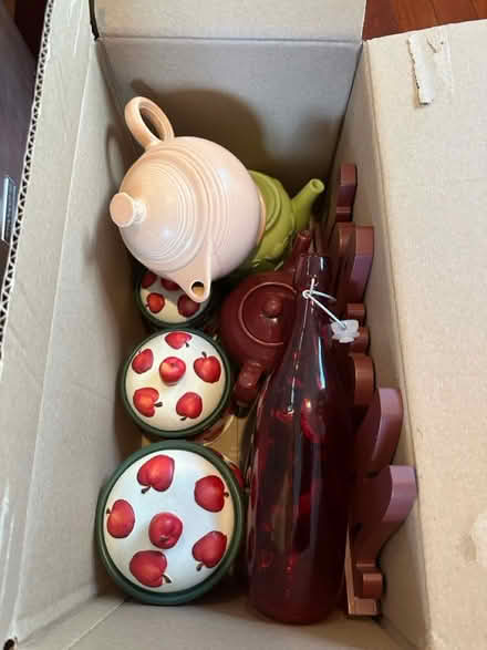 Photo of free teapots and cannistrr set (Bellmore NY) #1