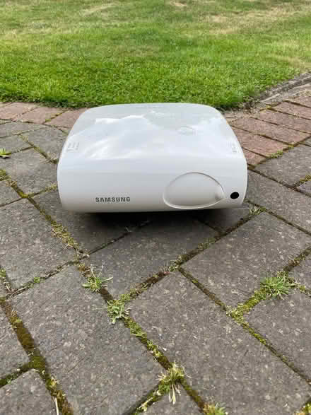Photo of free Samsung projector (Oswestry SY11) #3