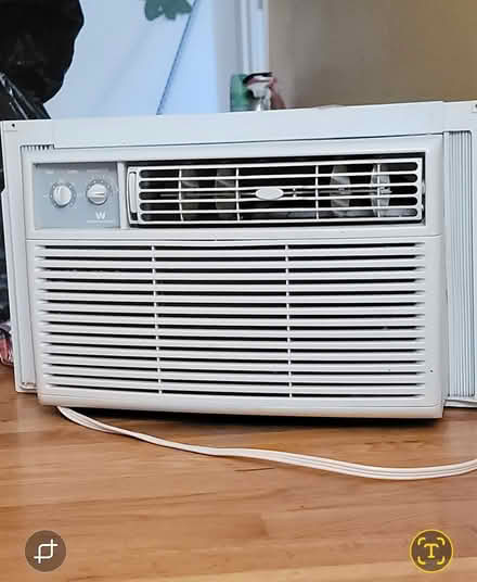 Photo of free Air Conditioner (Off of Lynn St Everett) #1