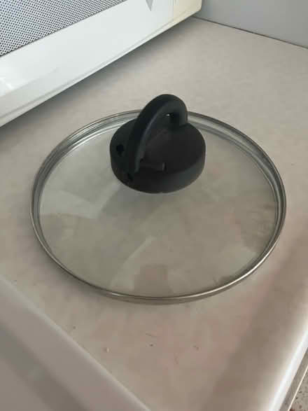 Photo of free Lid for 3 qt pan (Kentfield) #1