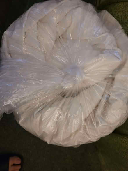 Photo of free Kingsize summer weight duvet (Wollaton NG9) #2