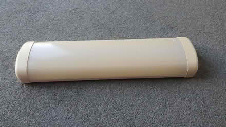 Photo of free Fluorescent light (West Oxfordshire OX28) #1