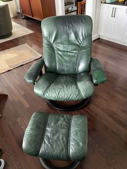 Photo of free Leather Chair (Town of Herndon) #3