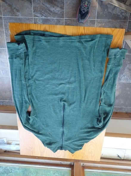 Photo of free Meraklon thermal man's top, large size (Fairfield LA1) #1