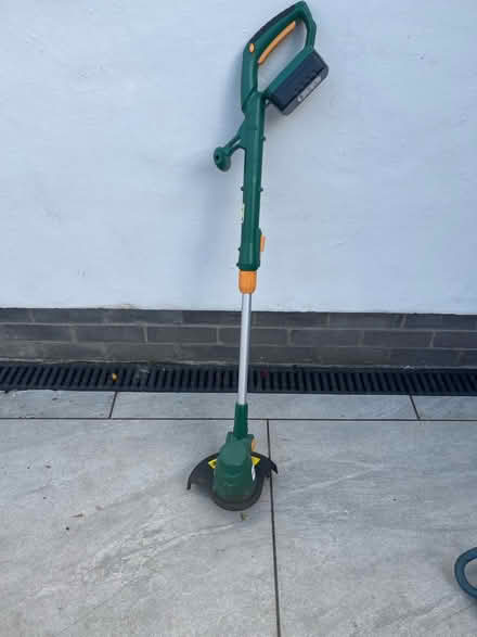 Photo of free Bq battery strimmer (CF14, Whitchurch, cardiff) #1