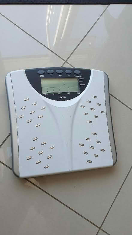 Photo of free Weighing scale (Fenlake MK42) #1
