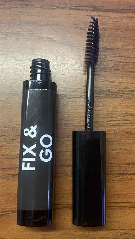 Photo of free brow, edge & eyelash gel - used (midtwn) #1
