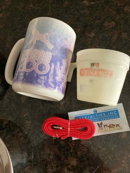 Photo of free Dog bowls and mugs (Montebello) #3