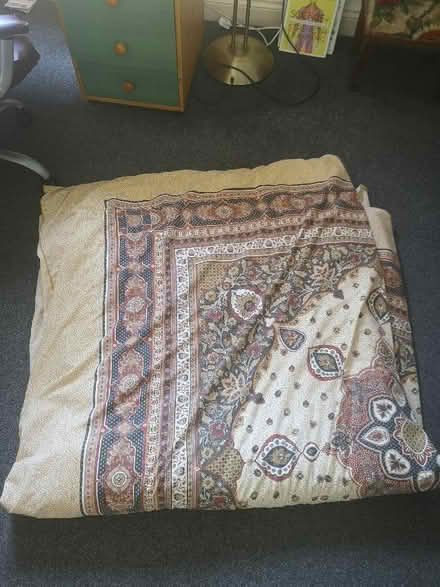 Photo of free Double duvet with duvet cover (New Catton NR3) #1