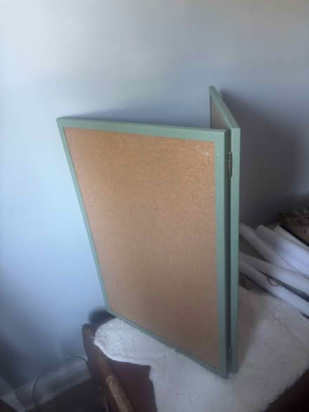 Photo of free 5 pinboards (Kt4) #1