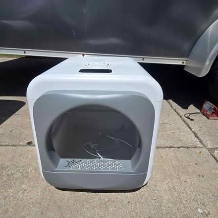 Photo of free Litter boxes thoroughly cleaned out (11S583 Whittington) #3