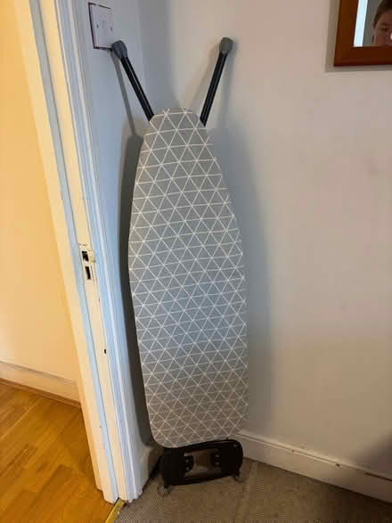 Photo of free Ironing board (islington N1) #1