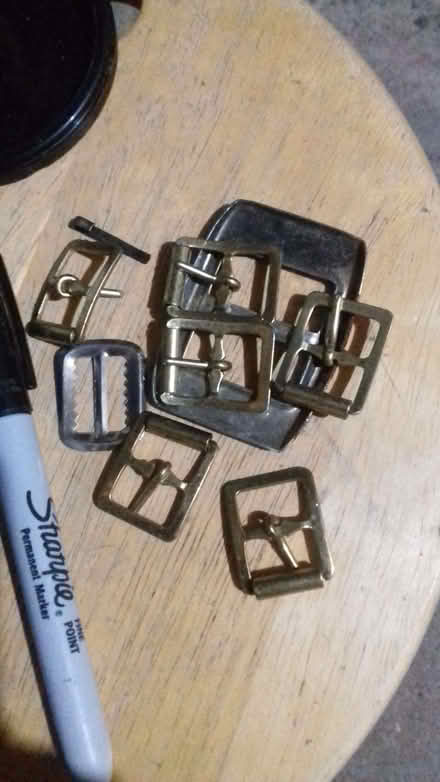 Photo of free buckles (Quinton B32) #1