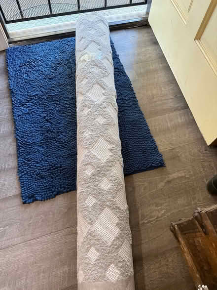 Photo of free outdoor rug (Marysville) #2