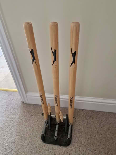 Photo of free Slazenger Freestanding Cricket Stumps (Enborne Row RG14) #2