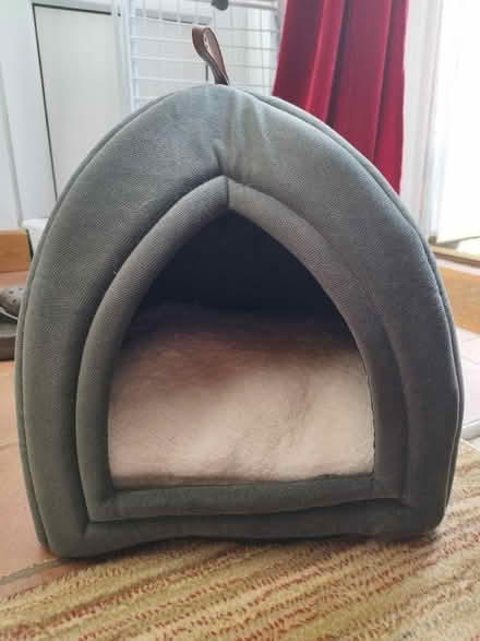 Photo of free Igloo Cat Bed (Chatteris PE16) #2