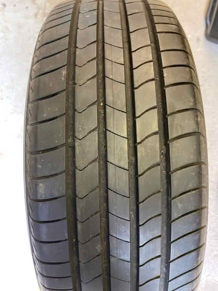 Photo of free Car tyre (Thames Ditton / Kingston) #2