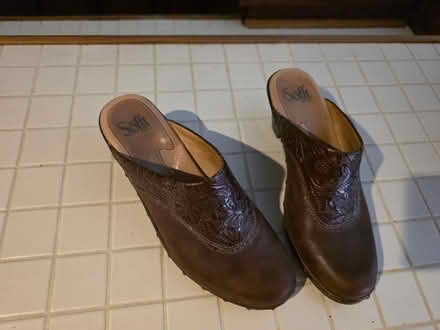 Photo of free Shoes Born Sofft Clark sz 7 (I 20& I 285 Decatur) #2