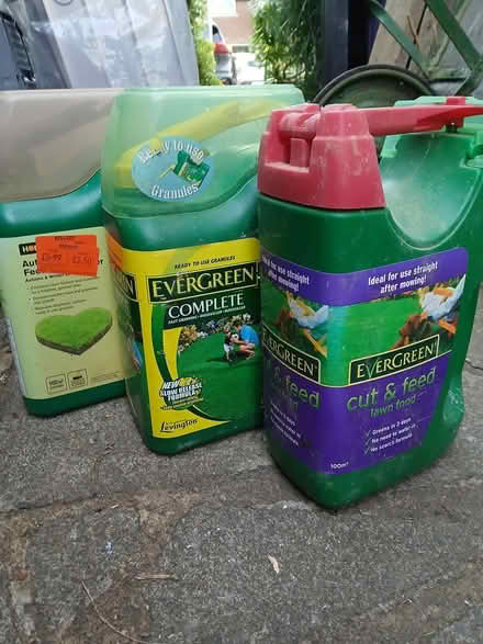 Photo of free Grass lawn feed (GU3 1JQ Compton) #1