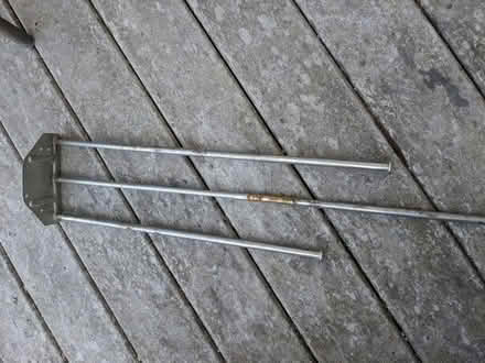 Photo of free Towel bar thingy (Greenlake) #1