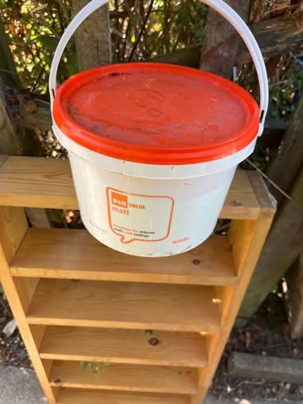 Photo of free B&Q Matt white paint (Prestbury GL52) #1