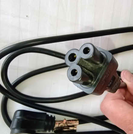 Photo of free Computer power connector (Pagham PO21) #2