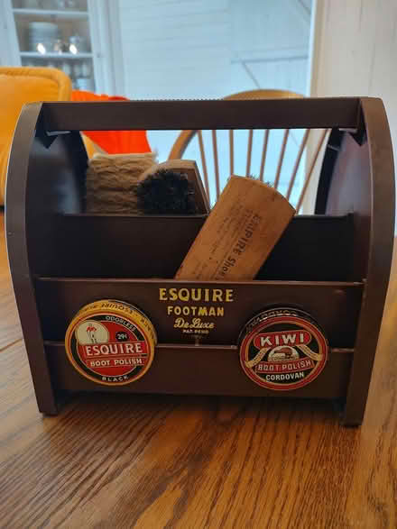 Photo of free Vintage Shoeshine Box (Odenton) #3