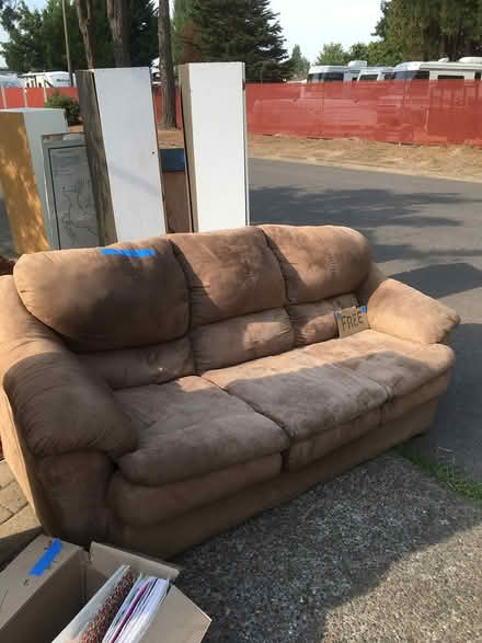 Photo of free Large sofa (Keizer Terrace green) #1
