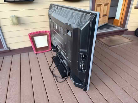 Photo of free 50” plasma screen panasonic (North Cambridge) #3